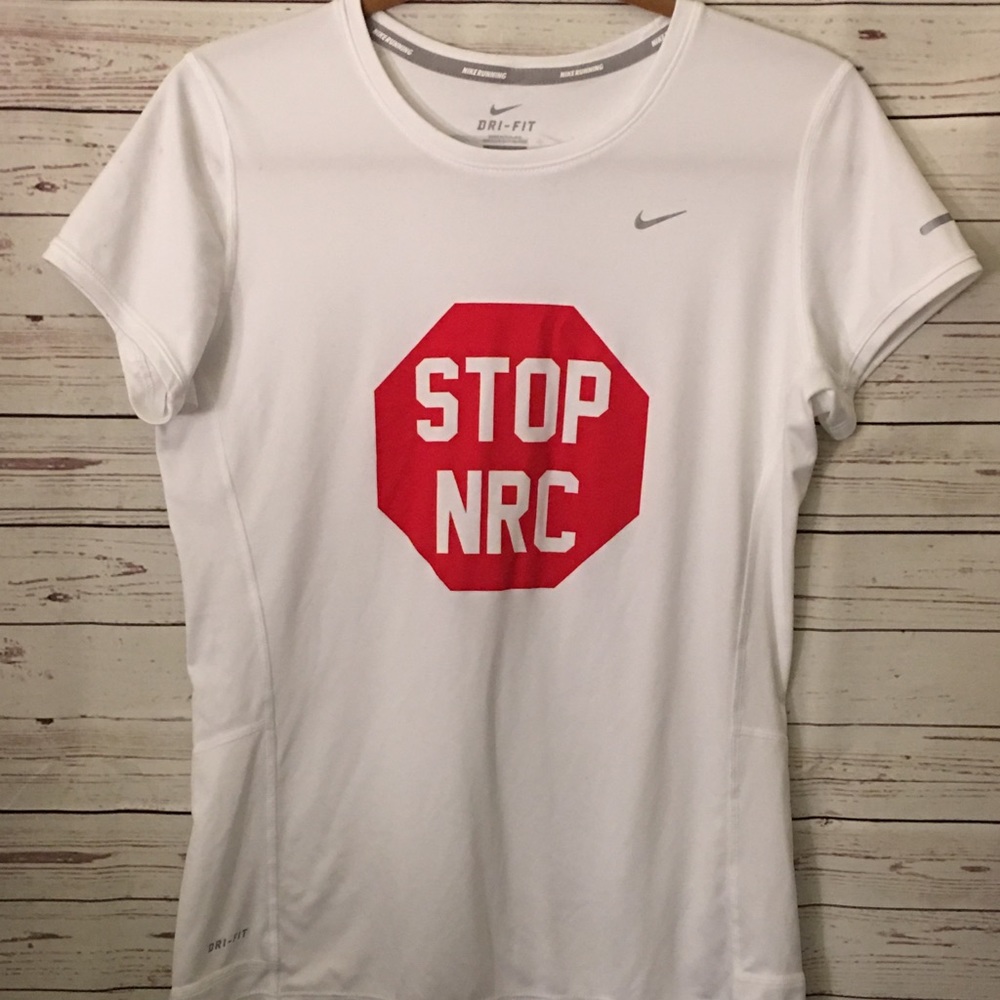 Women’s Nike run club shirt